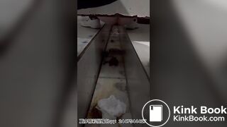 CUTE CHINESE GIRL POOPPIN WITH SMELLY FART