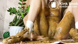 Teen Scat slut