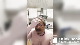 Shit smearing and swallow