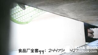 The girl excreted a lot in the toilet 002