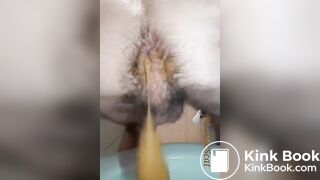 Lemecscat Shitting