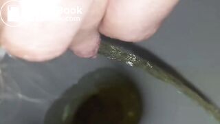 My toilet yums up my poopies!