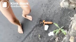 V3g4n L1nd4 shitting on the road