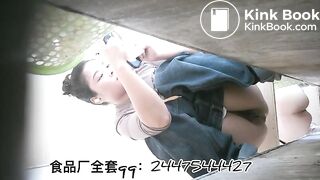 The girl excreted a lot in the toilet 002