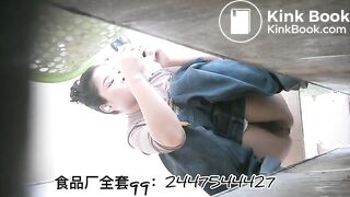 The girl excreted a lot in the toilet 002