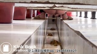 CUTE CHINESE GIRL POOPPIN WITH SMELLY FART