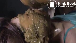 Lesbian Scat