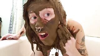 Full covered in shit