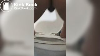 Vietnamese guy shits on his hand