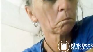 il m encule avec la merde