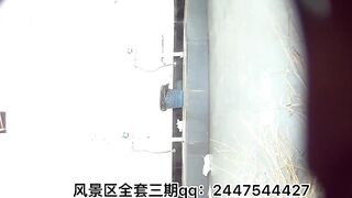 CUTE CHINESE GIRL POOPPIN WITH SMELLY FART