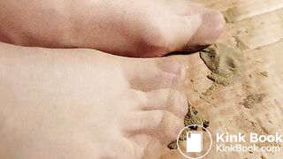 Messy Nylons Scat Feets Zoom