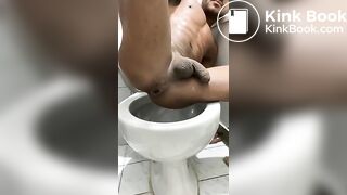 Black Hunk Shitting
