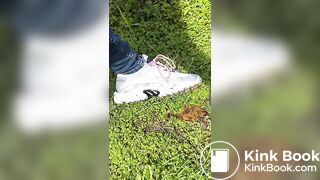 Crappy walk in Women’s Sneakers