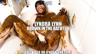 Scat in the bathtub - masturbating with my shit