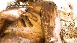 Scat in the bathtub - masturbating with my shit