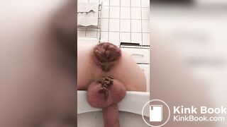 Rosebud Shit in toilet