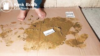 She Crush The Stupid Aaron