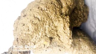 Big Ass Trans Babe Shits