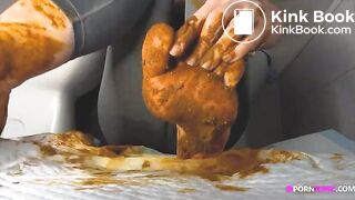 Hot Girl Shitting on her bare sexy feet