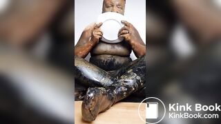 Full head shit smearing & eating