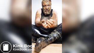 Full head shit smearing & eating