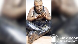Full head shit smearing & eating