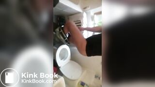 taking a shit