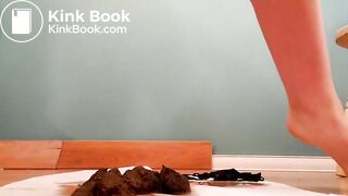 Nerdy Faery – Desperate shitting and foot play