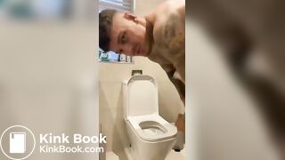 Master Leonardo Shitting