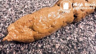 Little Bug Gets Private Scat Show