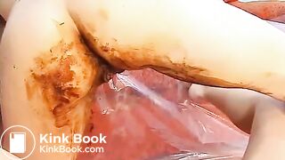 Explosive scat squirt onto her friend
