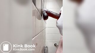 CLEANING OFF A SHITTY DOMINANT BOTTOMS DILDO