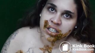 18 years old chubby girl eats shit and drinks pee