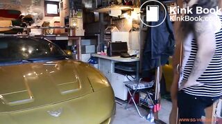 18 years old chubby girl eats shit and drinks pee