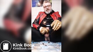 Wank & Cunshot with dirty rubbergloves