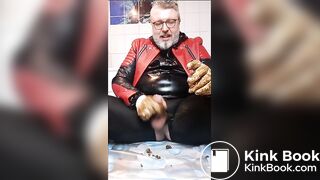 Wank & Cunshot with dirty rubbergloves