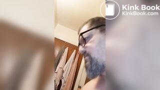 My glass of piss looks like a beer and tastes like