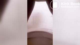 Fully naked and taking a big shit while peeing