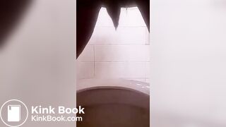 Fully naked and taking a big shit while peeing