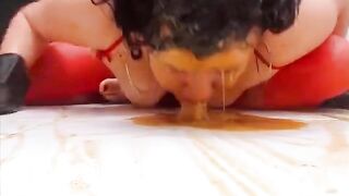 INSANE CAM GIRL SWALLOW SCAT ENEMA VOMIT