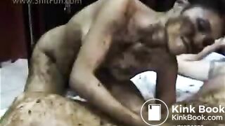 Honey Bee Scat Queen 6