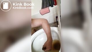 Scat_slut hungry for shit t and thirsty for urine