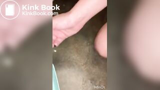 Une reine adore bouffer sa merde