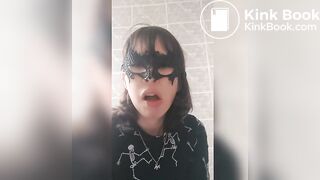 Retard bitch eating shit from man's asshole