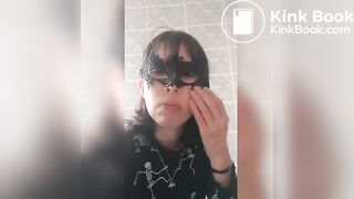 Retard bitch eating shit from man's asshole