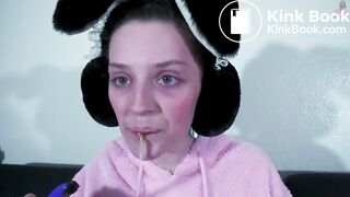 Mar1a Anj3l Shit Toothpaste