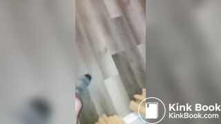 Pooping at the moment - Scat Scenes