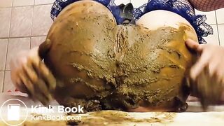 dirty cam girl playing with own shit