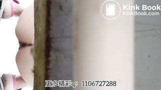 Beautiful women pooping in the toilet 22